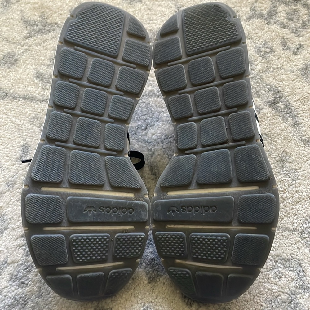 Women’s Adidas Swift Run X Sneakers - Picture 7 of 9